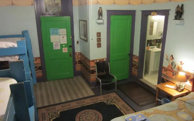The Pirate Haus Inn