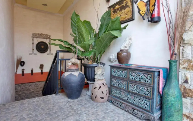 OYO 401 The Frog Homestay Sanur