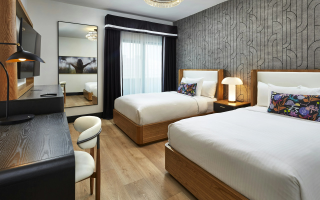 Elan Hotel