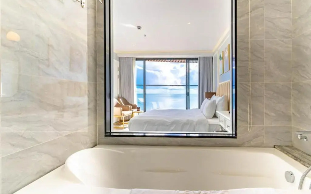 La Vague Hotel
