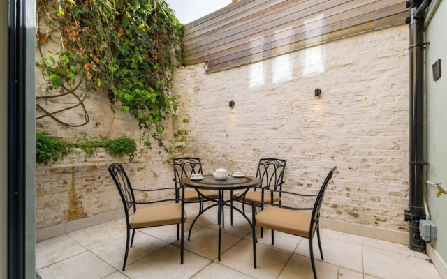 Your Place - 2 Bedroom Mews House in Notting Hill