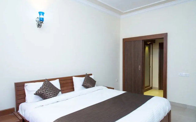 OYO 10949 Home Mount View 3BHK Villa Goverdhan Vilas