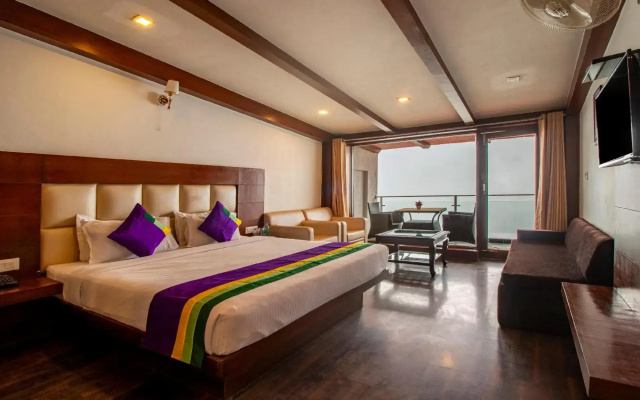 Hotel Queen of Hills