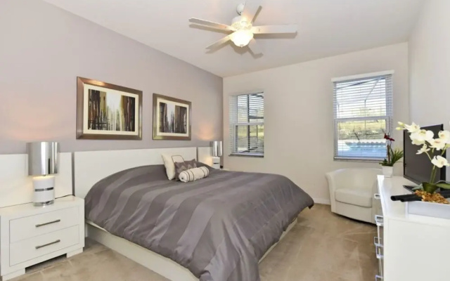 Solterra Six-bedroom
