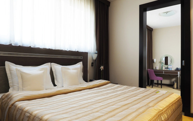 In Hotel Belgrade