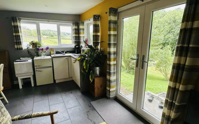 The Cabin in Lifton With 1 Bedrooms and 1 Bathrooms