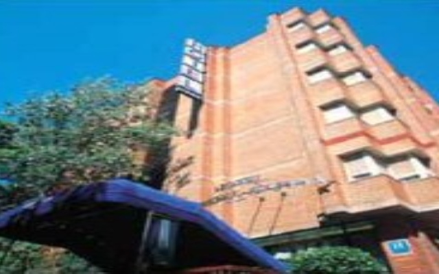 Отель Hesperia Sarria Испания, Барселона - отзывы, цены и фото номеров - забронировать отель Hesperia Sarria онлайн
