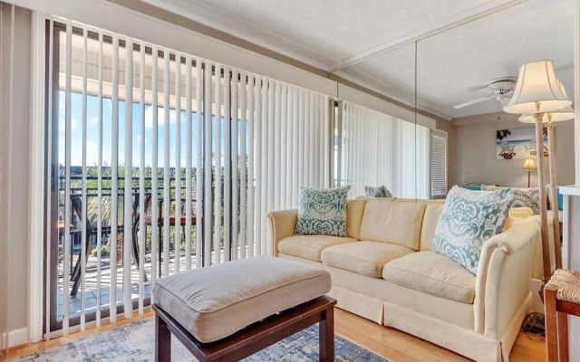 Seaside Villas by by Hilton Head Retreats