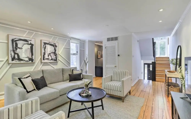 Central Philly Townhome w/ Patio & City Views!