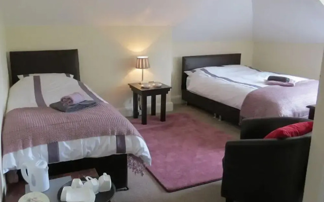 Eagle Lodge Rooms