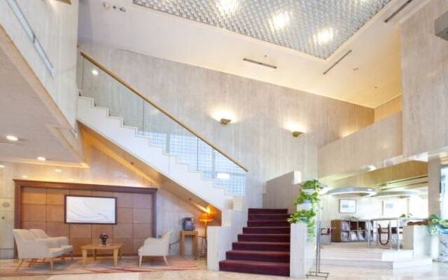 Hotel Sunlite Shinjuku вид на фасад