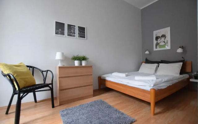 Budget Apartment by Hi5 - József Attila 10.