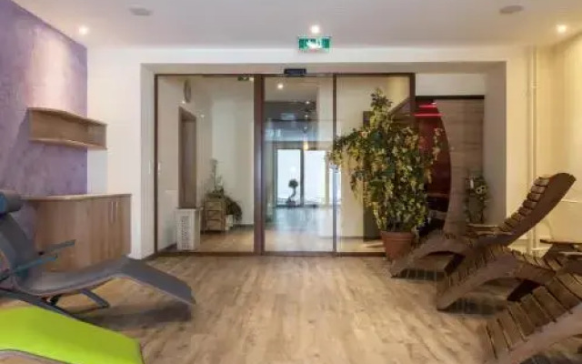 Waldcafe Hotel Restaurant