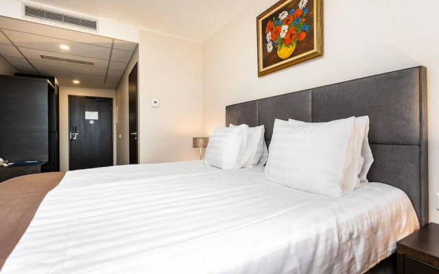 Adoryal Hotel