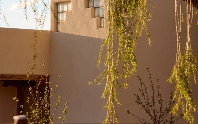 Indian Hills Inn, Taos Plaza