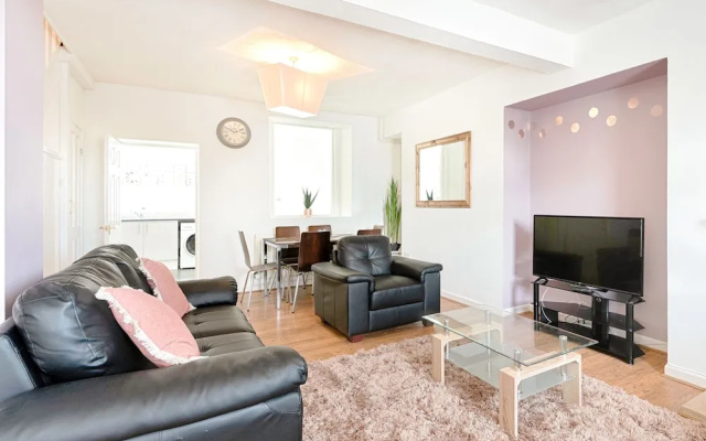 Swansea Hosea Spacious Home