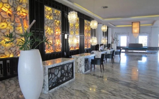 Dreamland Paradise Hotel