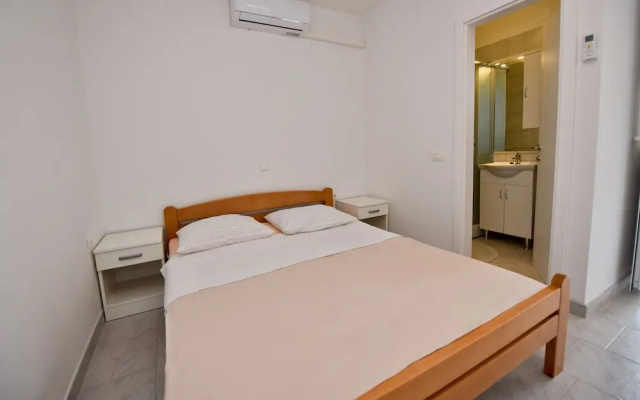 Apartments Caska VI