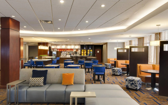 Courtyard by Marriott Chicago Schaumburg/Woodfield Mall