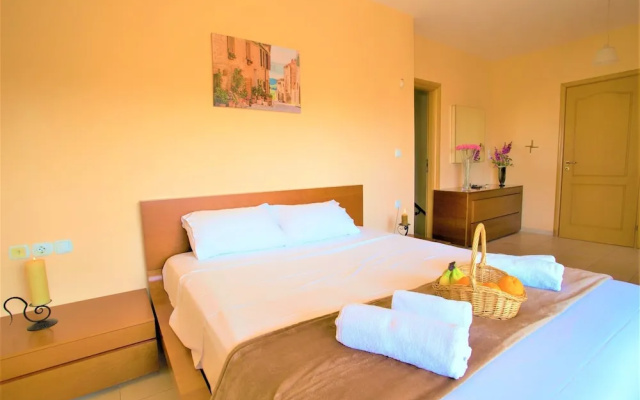 disCrete Villa Maroulas