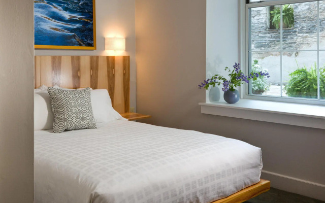 Ledges Hotel