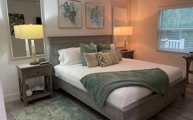 Pineapple Bungalow