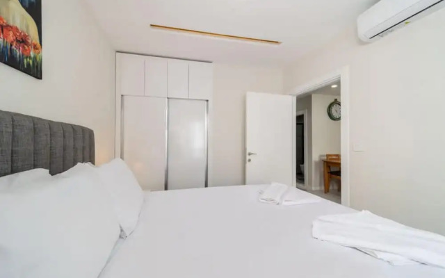 Lovely and Central Flat Near Beach in Antalya