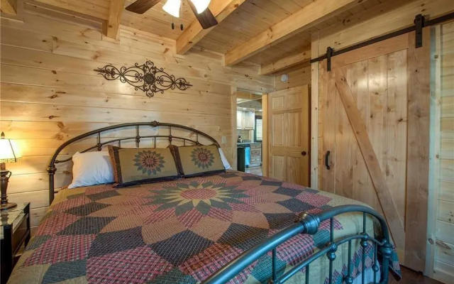 Woodland Escape by Jackson Mountain Rentals