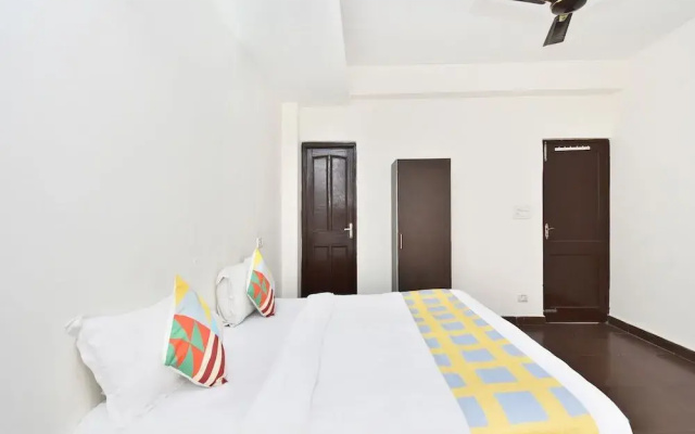 OYO 13878 Home Spacious 3BHK Kumarhatti