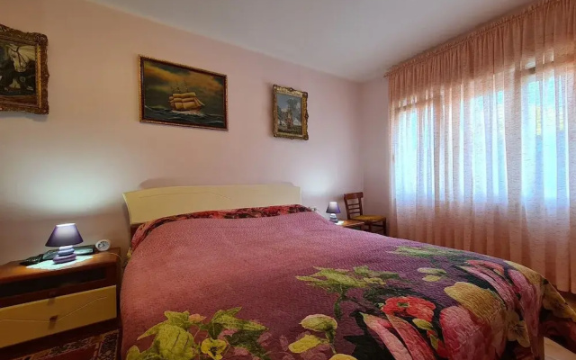 Apartment 1389