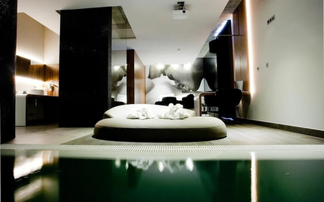 Mood - Private Suites