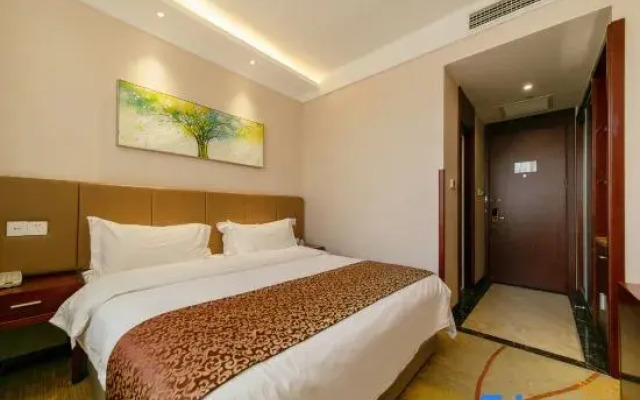 Yantai Qianwei Yongju Hotel