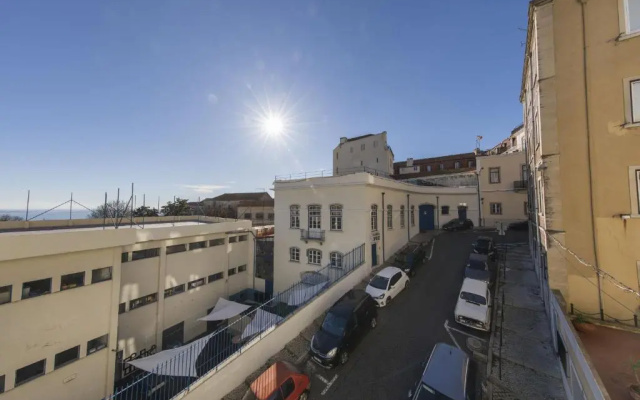 Spacious 4bdr River View