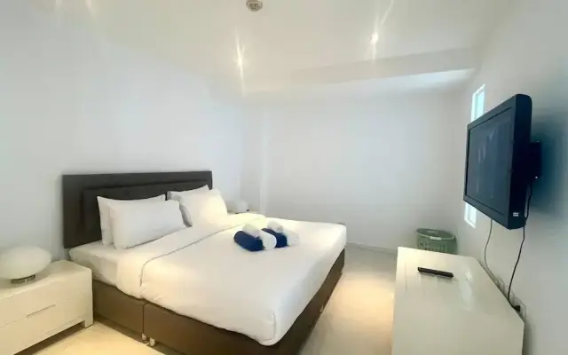 B14 - 2 Bedroom Condo With Pool Access, Karon Beach