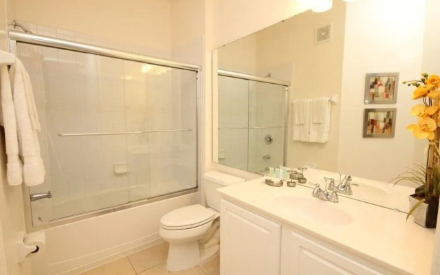 7-305 3 Bedroom Condo by RedAwning