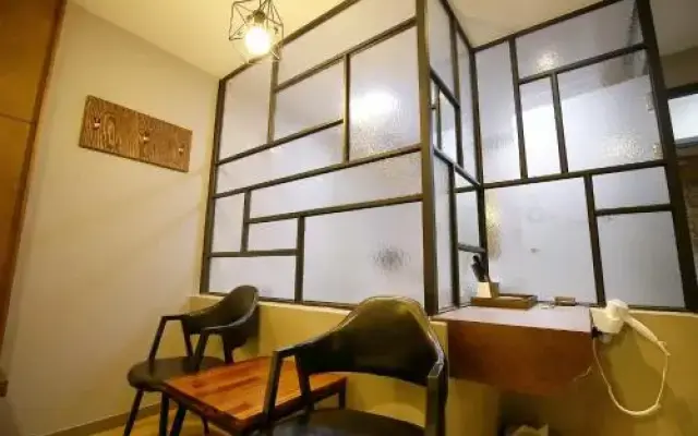 Hotel 7