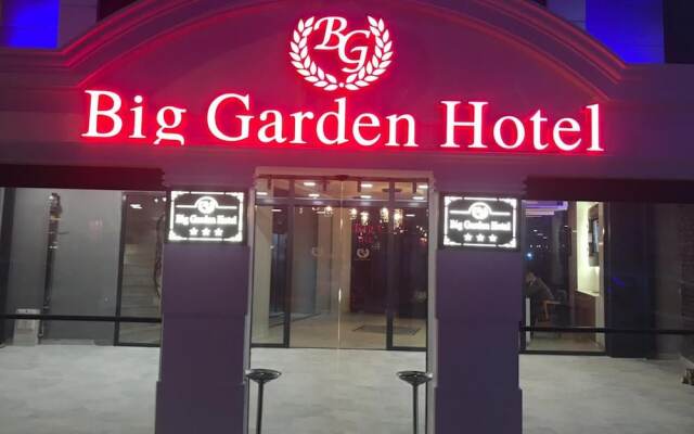 Big Garden Hotel вид на фасад
