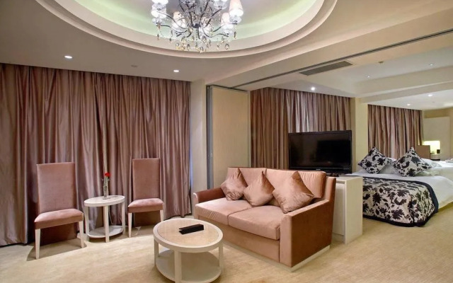 Ningbo Holiyacht Crystal Hotel