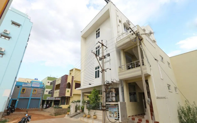 OYO 15601 Bhimas Residency