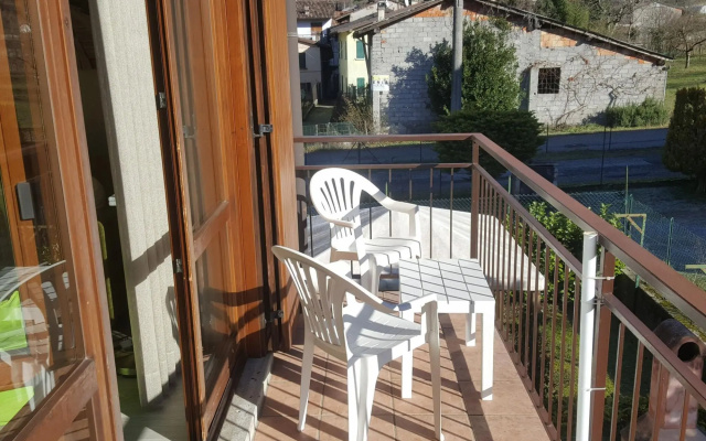 Attractive apartment in Crone with garden