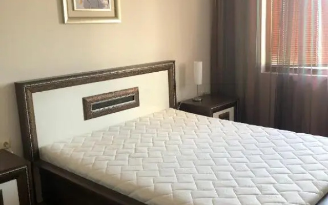 Dunav Apt.4