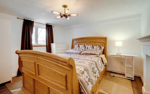 Pet-friendly Minneapolis Apt Near Shops & Dining!