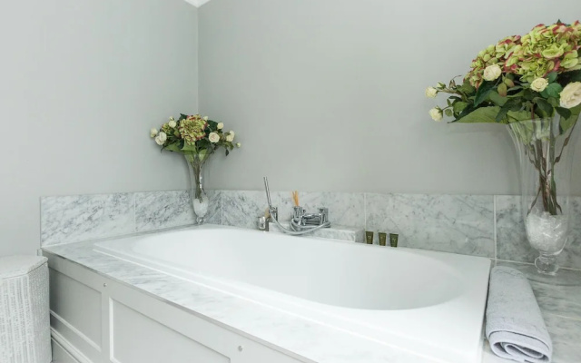 Beautiful 2 Bed Terrace House In Camden