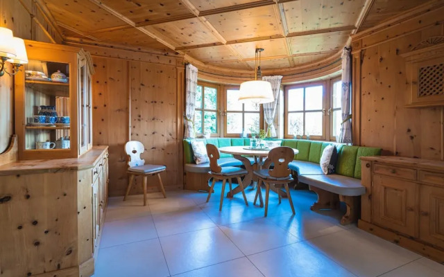 Chalet Crown of the Alps