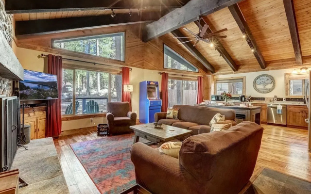 Willow's Hideaway - Pet Friendly Cozy Cabin!