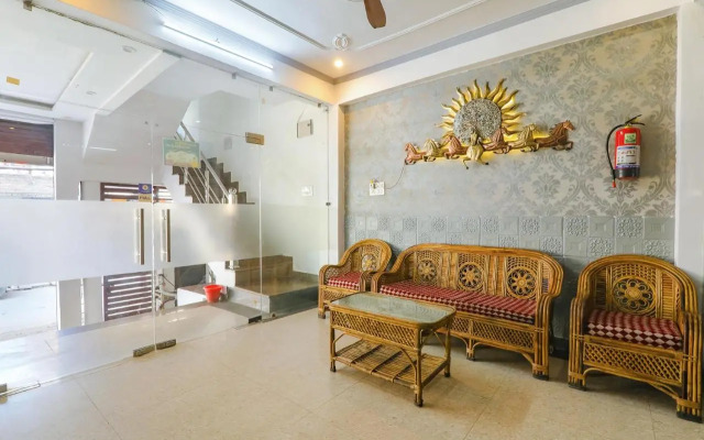 Fabhotel Triveni