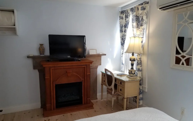 Tilton Inn