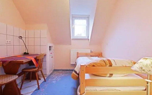 4 Private Single Rooms (4791)