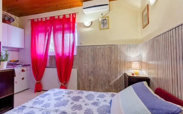 Studio Apartment Silvana - Studio Apartmen Near the Park