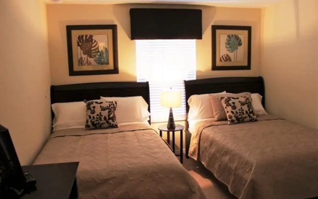 Paradise Palms 8959